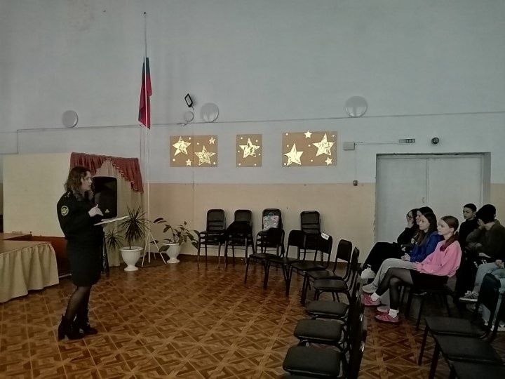 Встреча учеников 9А класса с представителями УФСИН.