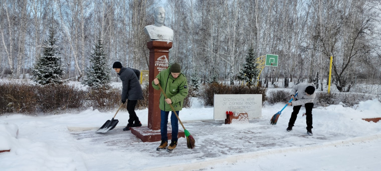Благоустройство памятного места.